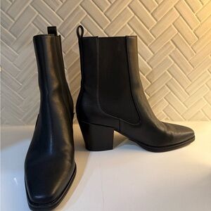 Open Edit Harlowe Chelsea Boot